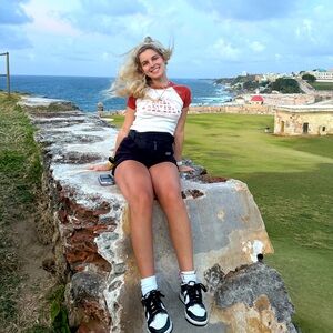 Meet your Posher, Alex